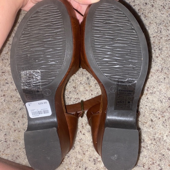 Scalloped wedge clog - Picture 3 of 3